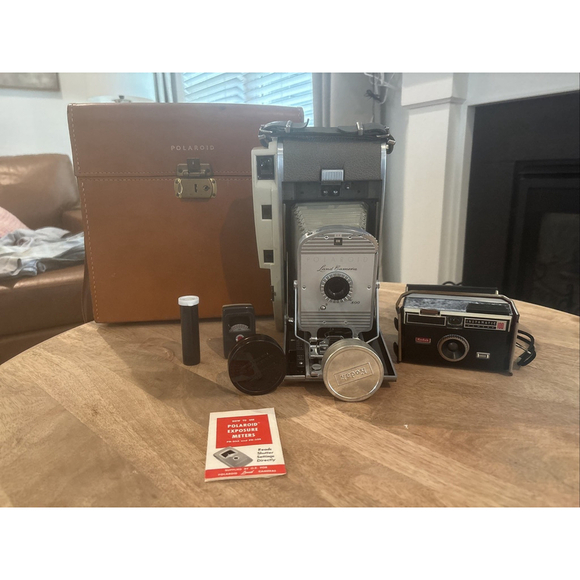 Vintage Polaroid 800 Land Camera Untested w/ Case Lot - Picture 1 of 5